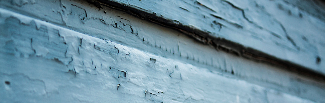 Rotting cladding on exterior wall