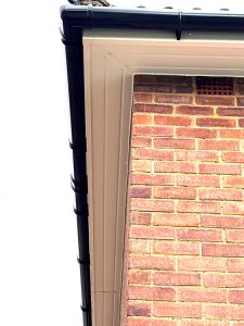 Roofing fascias installation